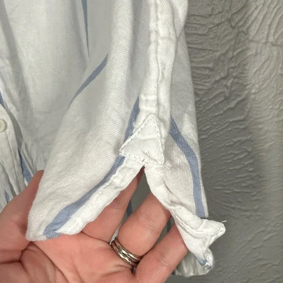 SO Women's Sleeveless Blue and White Striped Shirt Size Large - Picture 3 of 7